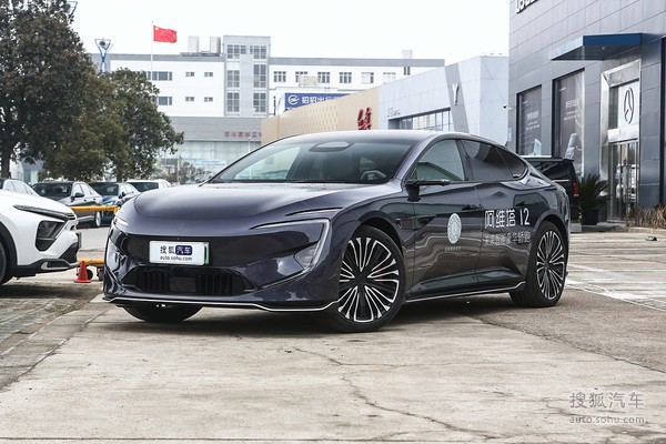 阿维塔12 EV