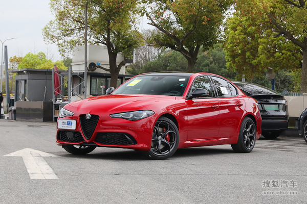 阿尔法罗密欧Giulia