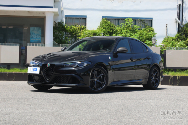 阿尔法罗密欧Giulia