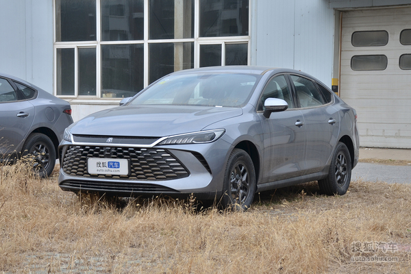 比亚迪秦 PLUS DM-i