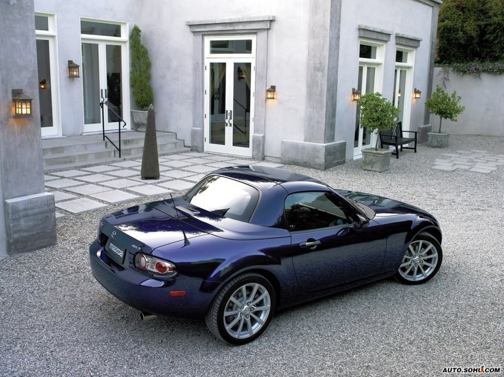 2006款马自达mx5miatapowerretractablehardtop