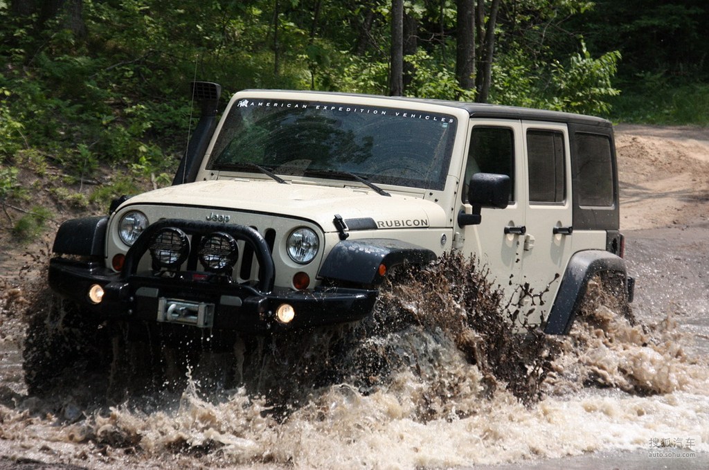 2011款jeep吉普牧马人 aev 5.