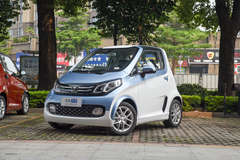 众泰E200