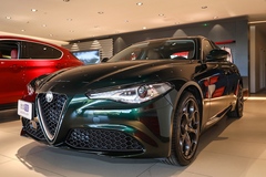 阿尔法罗密欧Giulia