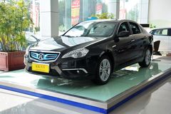 北汽新能源ES210