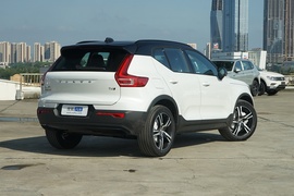 2021款沃尔沃xc40 t4 四驱智远运动版