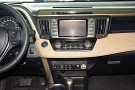   2015款丰田RAV4 2.5L自动四驱豪华版