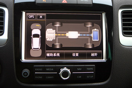 2011款大众途锐Hybrid混合动力版试驾实拍