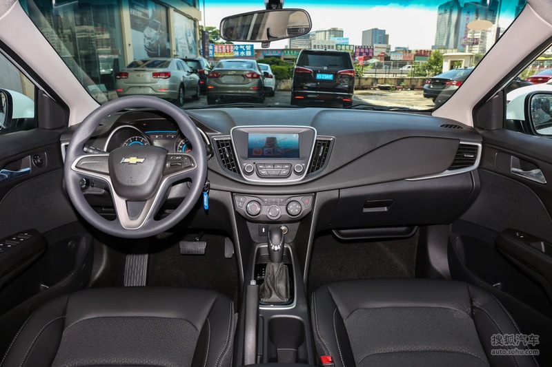 【 雪佛兰科沃兹图片】_深色内饰_内饰