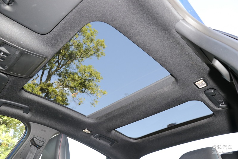 【 福特福克斯三厢图片】_2019款 EcoBoost 1