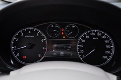 日产骐达2011款 1.6 CVT豪华版仪表板图片