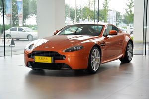 阿斯顿马丁V8 Vantage