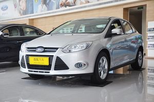 福特福克斯三厢