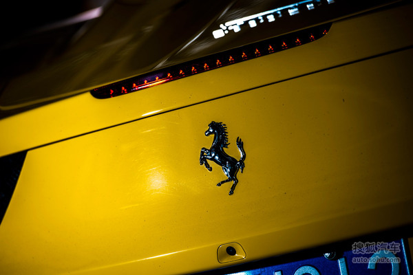 法拉利458 Spider 面具之下释放无限激情