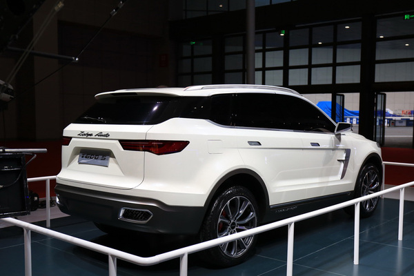 尺寸超越昂科威 众泰T700或将于12月上市