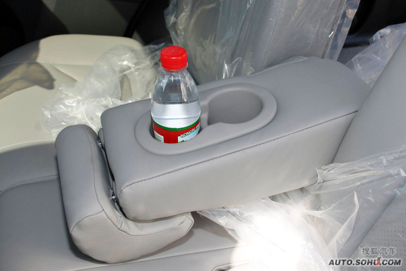 丰田RAV42009款2.4L 自动 豪华版内饰酷黑色