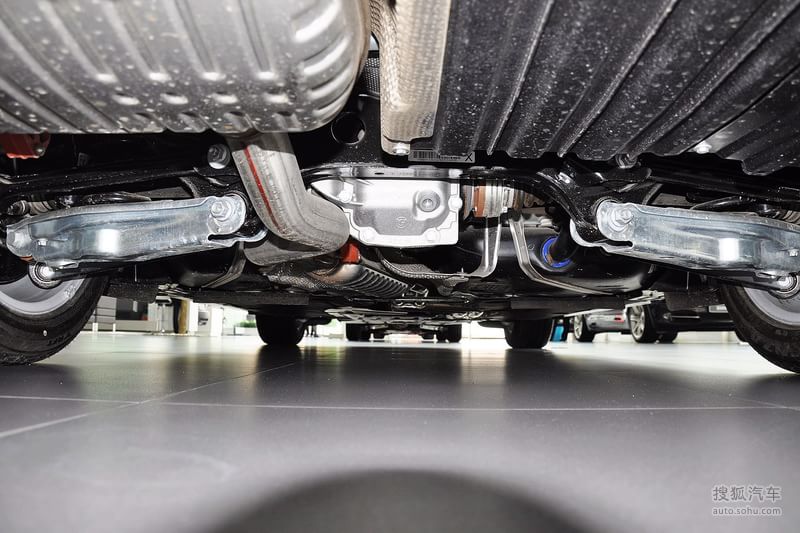 3系(进口)2011款325i 手动典雅型底盘\/动力t84