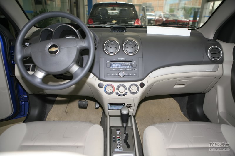 乐风2008款1.4SE AT内饰m533437图片