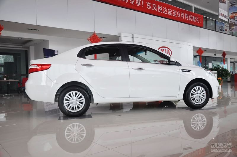 【起亚K2三厢外观透明白 g1775581图片】