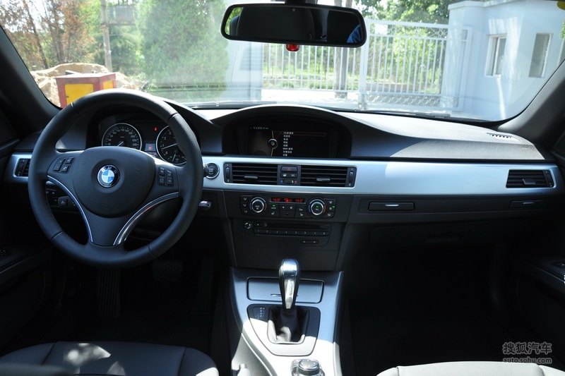 3系敞篷2011款325i内饰黑色真皮内饰 m5373