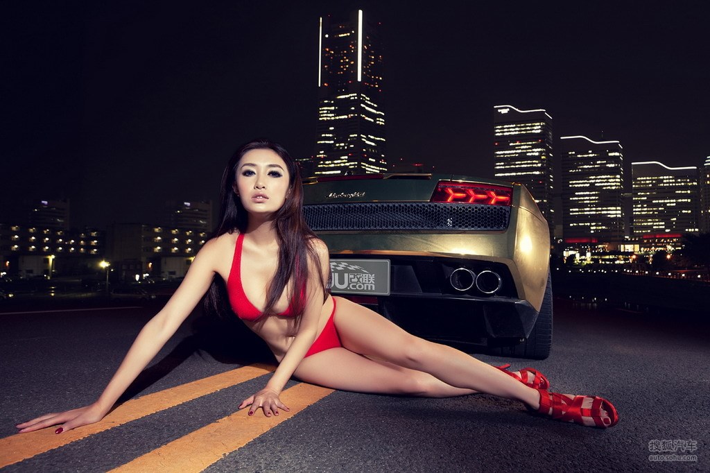 车模甜胸辣乳诱惑金牛图片