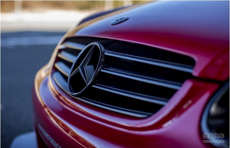 Sarto Racing改装厂推竞技版奔驰CLK240!