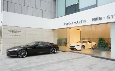 【武汉阿斯顿马丁4s店】武汉华郑_汉阳区鹦鹉