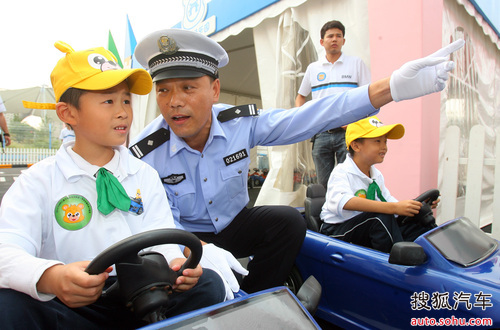 2012 BMW儿童交通安全训练营上海世_【唐山