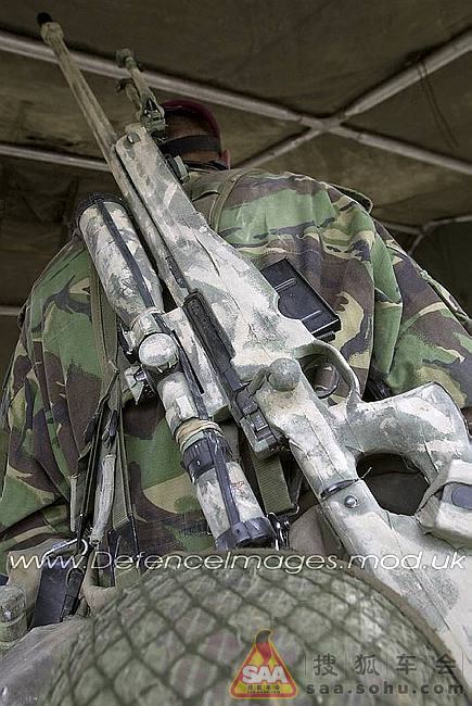 侵阿英军标配L115A3狙击步枪