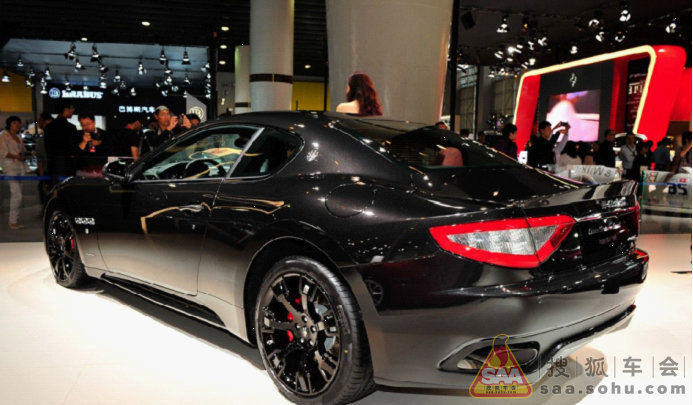 广州车展高清美女图,洋妞也露点~~