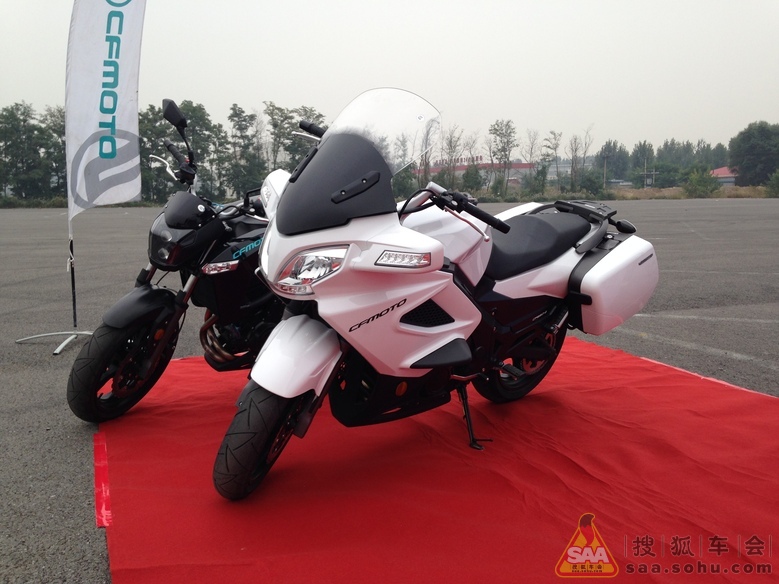 试驾归来交个作业+试骑14款春风650+完胜黄龙