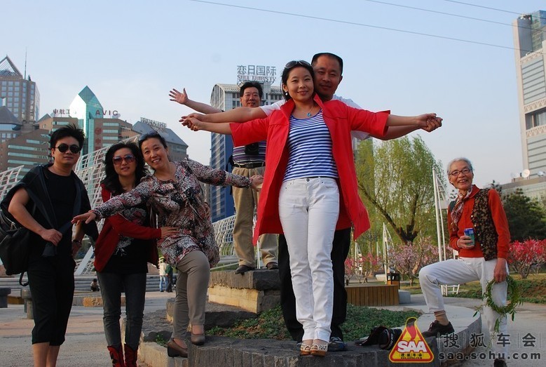 关关雎鸠,在河之洲,窈窕淑女,君子好逑