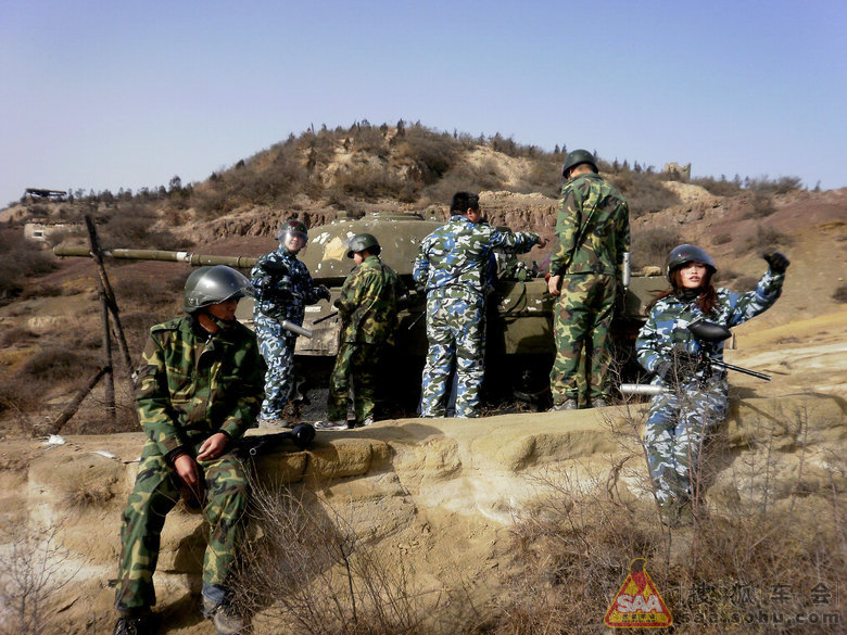 真人CS枪战，好过瘾!!!