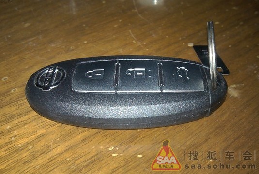 闪提2013款新天籁2.5爵士蓝智享版!_日产车