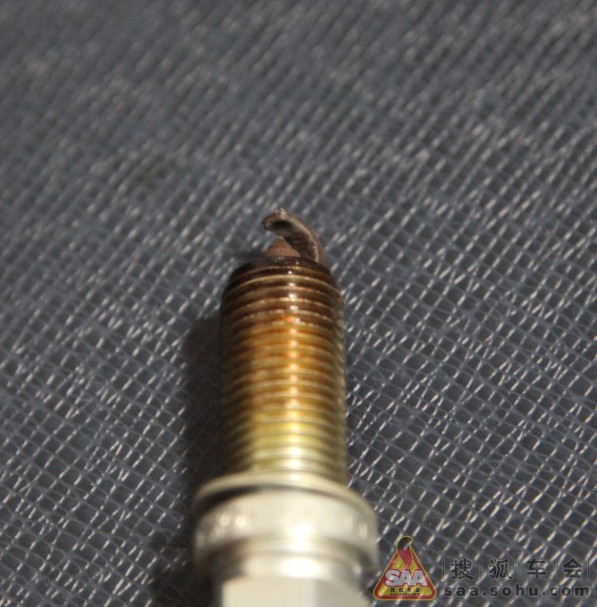 4万5 火花塞必须换