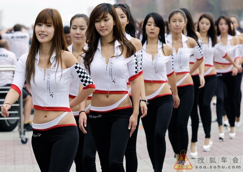 【<em>高清大图</em>】韩国F1车模<em>翘臀</em>丰乳 - 荣威W5车