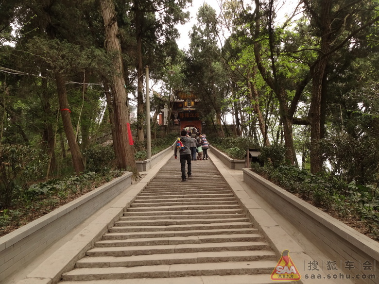清明节游金华山--是四川遂宁市射洪县的金华山