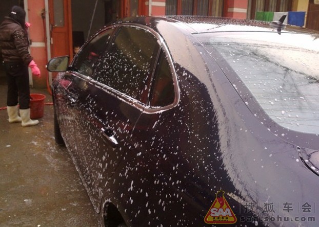 <em>5妹洗澡</em>全过程被曝光(爷们带你围观)_中华H53