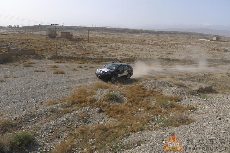 S6驭悦都市自由行--小试嘉峪关凹凸沙地 - 比亚