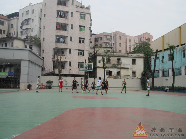 11.18搜狐车友队VS田贝社区队篮球赛实况_深
