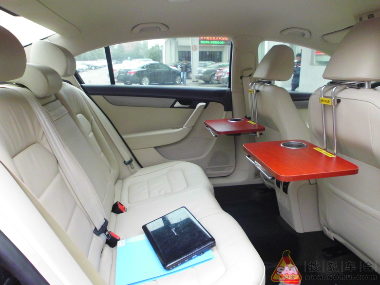 ATT安图生多功能汽车折叠桌_高尔夫论坛