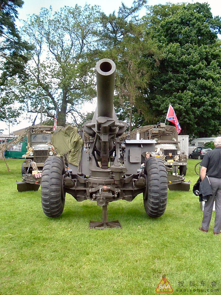 美国m1a1+155mm榴弹炮