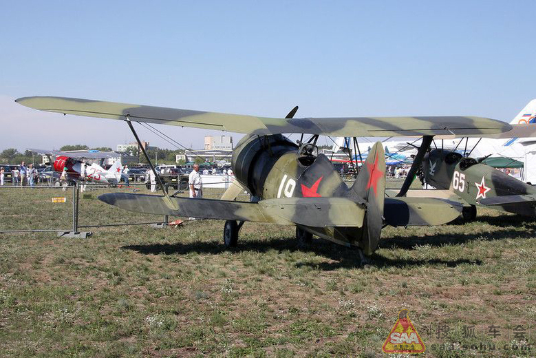 苏联二战初期的拉-15战斗机