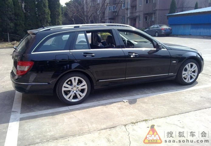 2011.2.22 提奔驰C200旅行版 黑外黑内