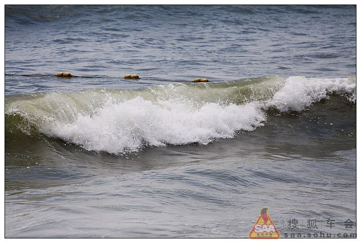 日照金沙滩的海浪 - 汽车60部队