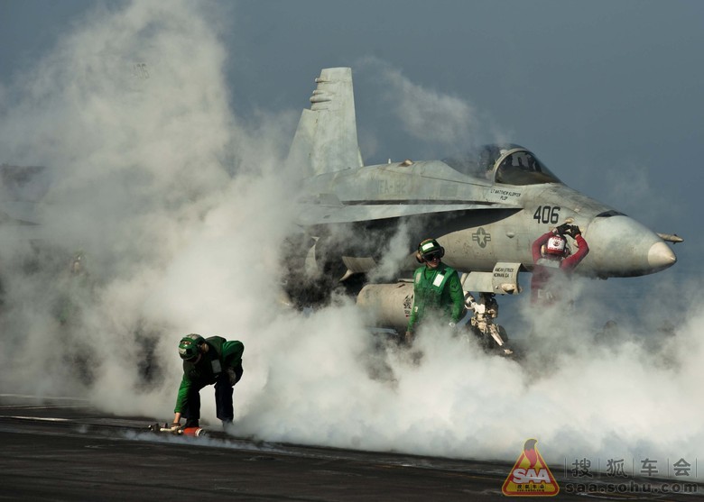 航母舰载机起飞依靠的蒸汽弹射装置 - 汽车与武器装备