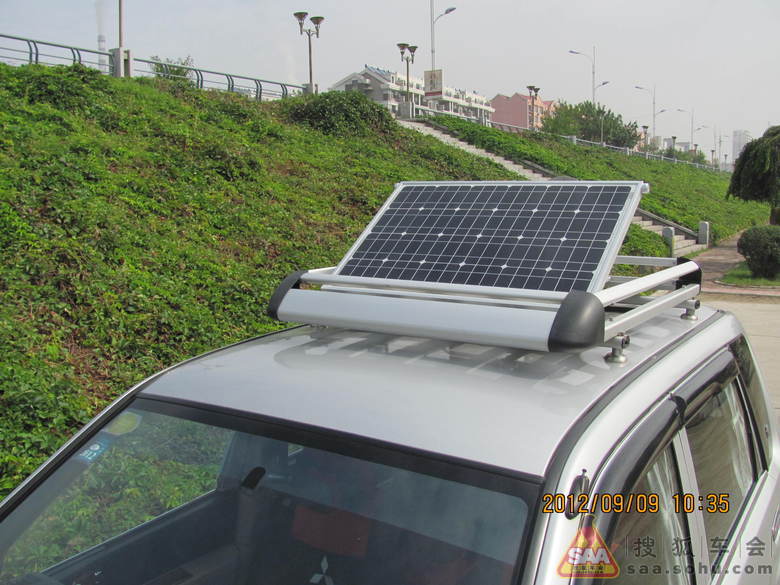 行李架加装太阳能发电板加装卫星电视接收小锅