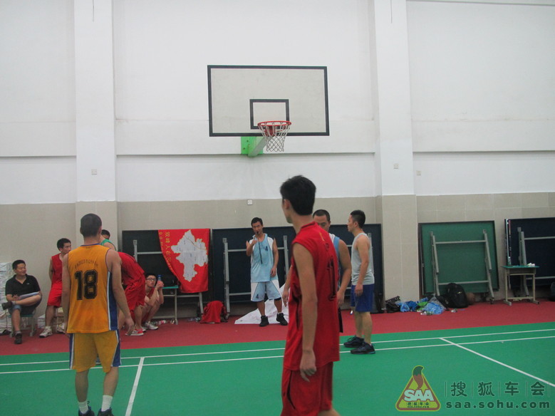 7月7日篮球赛实况:搜狐车友会队VS双峰队_深
