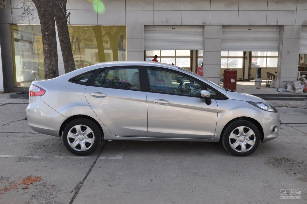 3l 手动风尚型图片大全_福特嘉年华三厢外观图库_搜狐汽车