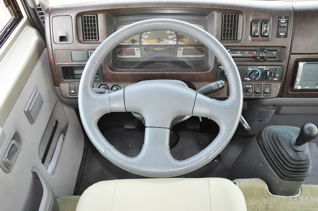 【 日产碧莲高清图片】_浅色内饰_内饰_搜狐汽车网